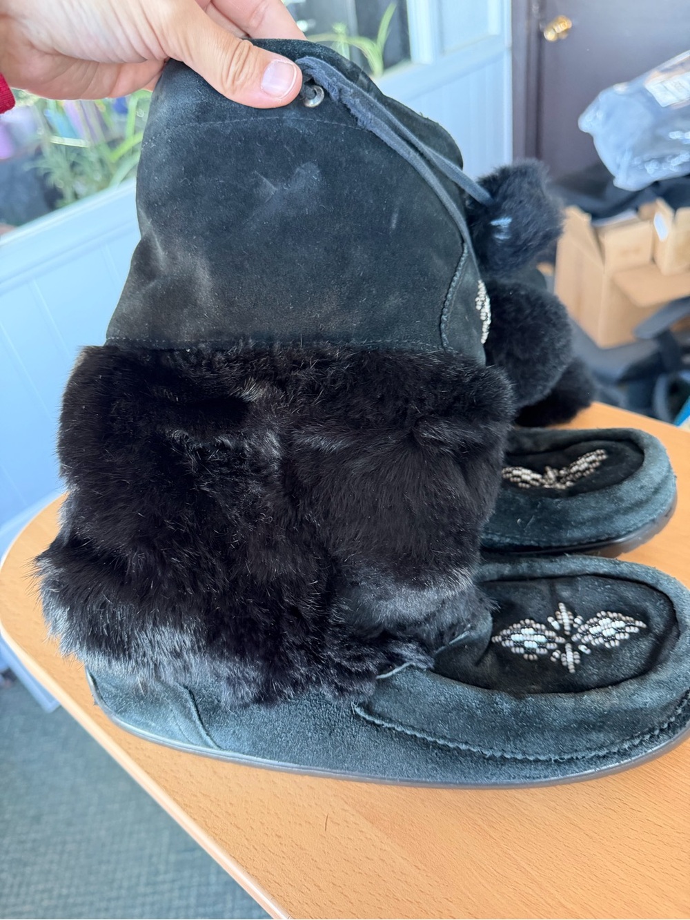 Manitobah Mukluks Boots - Picture 3 of 11